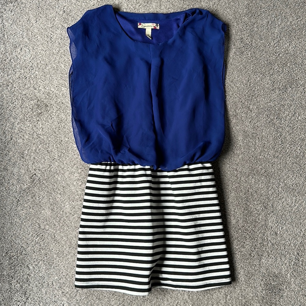 Girls dress